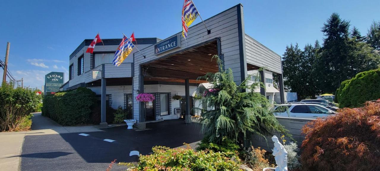 The Cedars Inn Hotel & Convention Centre Gibsons Exteriör bild