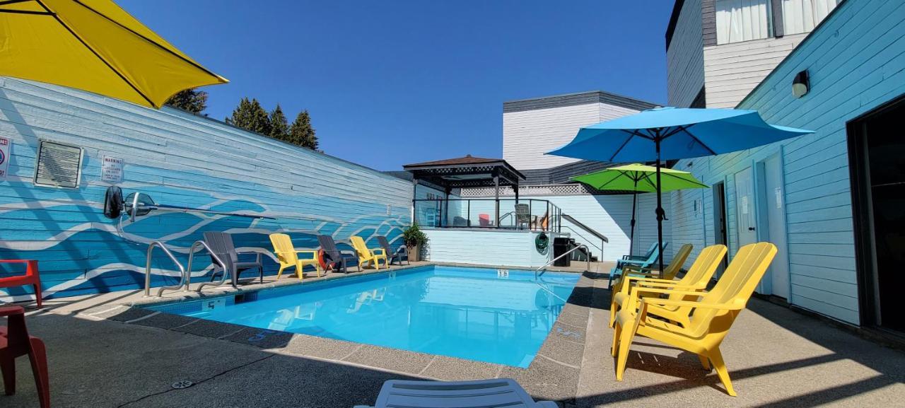 The Cedars Inn Hotel & Convention Centre Gibsons Exteriör bild
